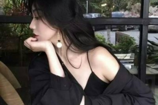 斗鱼女主播忘关摄像头私密画面流出！虚假人设彻底翻车