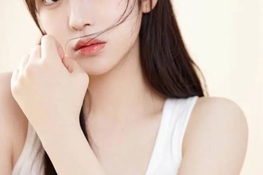 韩星李彩琳被指在上海时尚活动现场耍大牌网友评论很犀利
